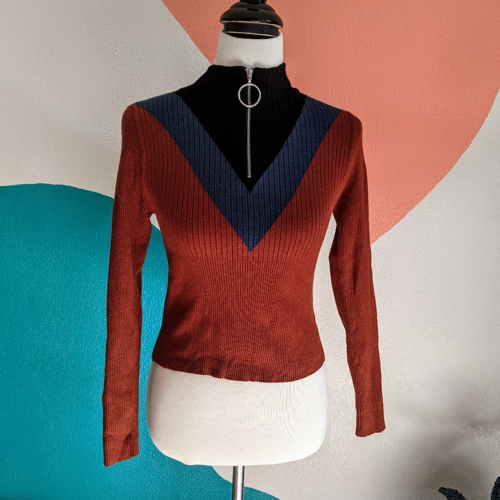 Cropped mock turtle neck sweater with zipper